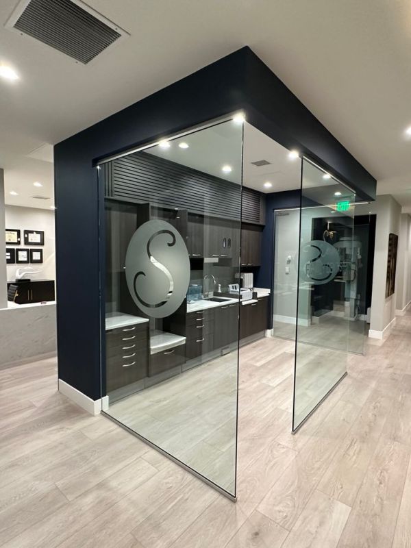 Serene Office Photo b2cbd1f9